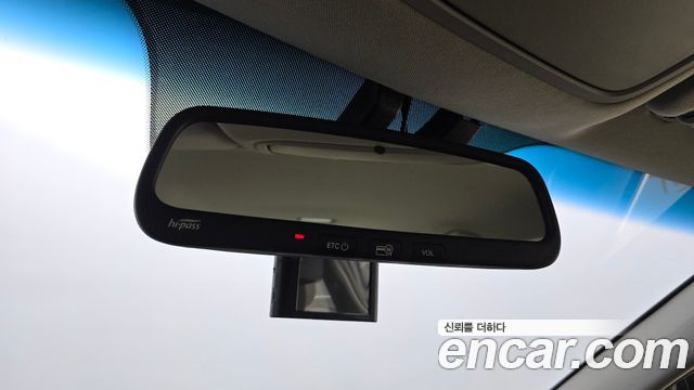 Kia K7 2017 — photo 23