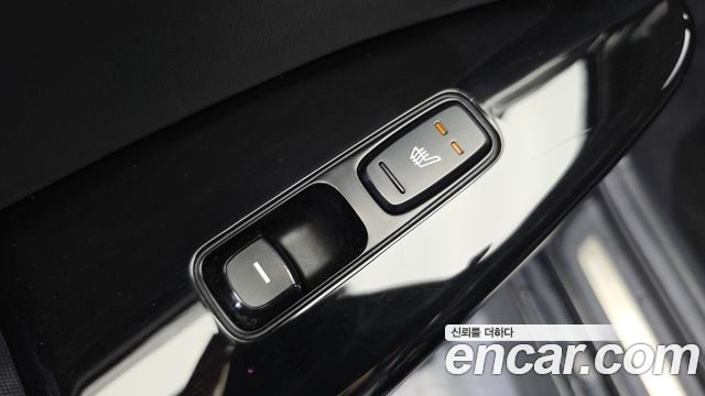 Kia K7 2017 — photo 24