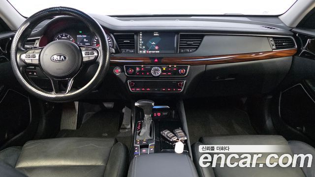 Kia K7 2017 — photo 27