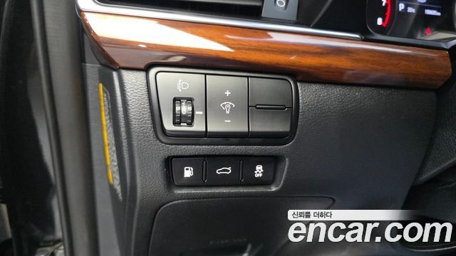 Kia K7 2017 — photo 30