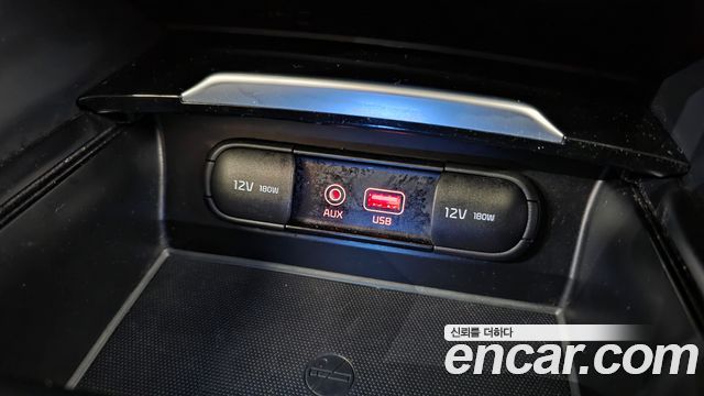 Kia K7 2017 — photo 31