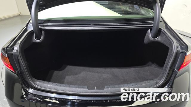 Kia K7 2017 — photo 32