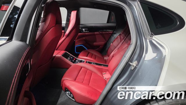 Porsche Panamera 2018 — photo 18