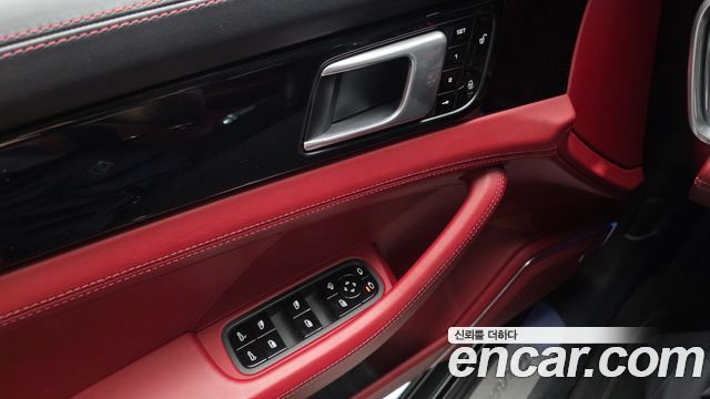 Porsche Panamera 2018 — photo 26