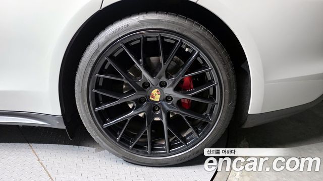 Porsche Panamera 2018 — photo 7