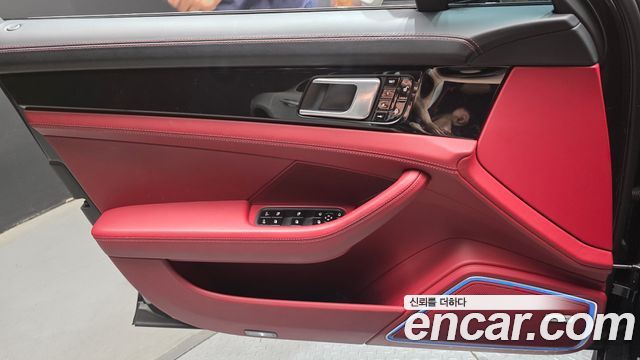 Porsche Panamera 2018 — photo 14