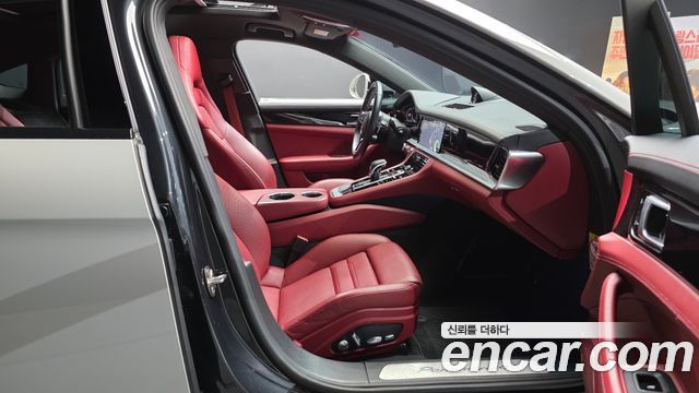 Porsche Panamera 2018 — photo 16