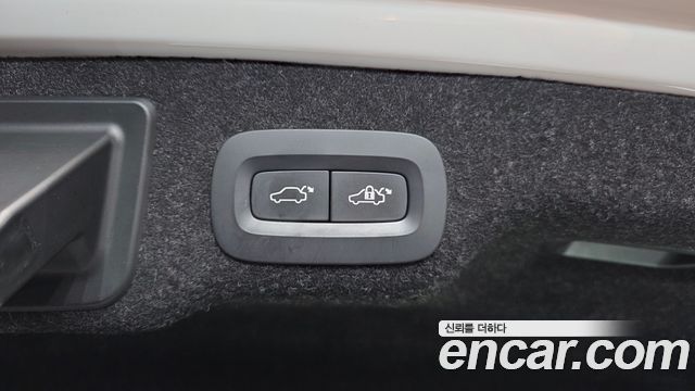 Volvo S90 2021 — photo 32