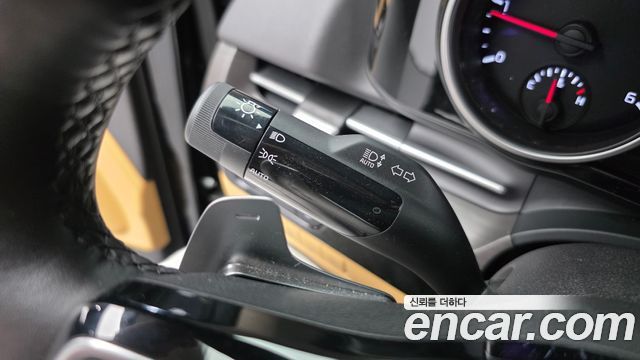 Kia Canival 2021 — photo 14