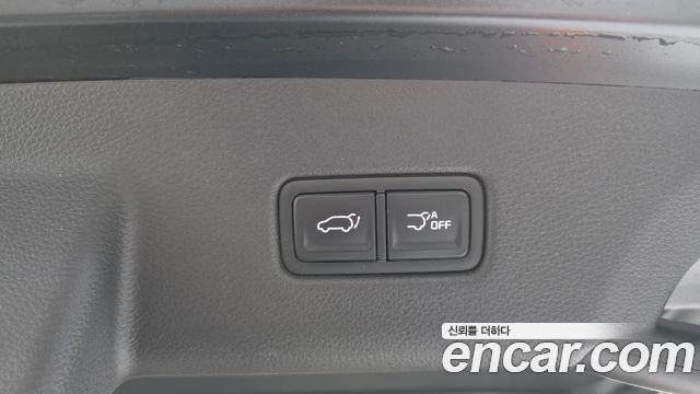 Kia Canival 2021 — photo 20