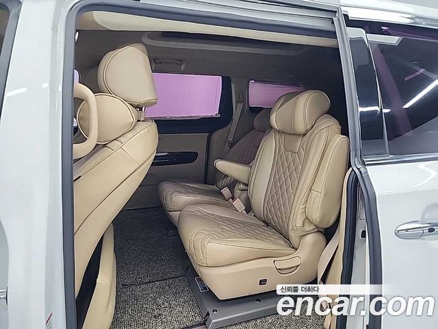 Kia Canival 2016 — photo 12