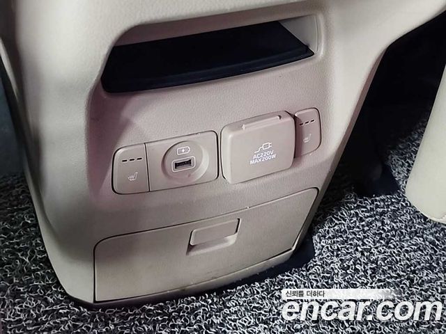 Kia Canival 2016 — photo 15