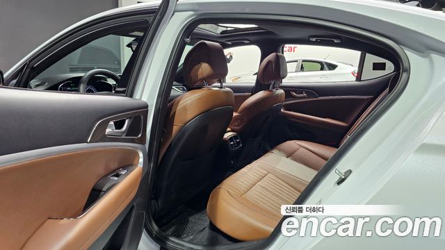 Genesis G70 2019 — photo 11