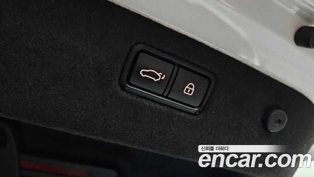 Genesis G70 2019 — photo 16