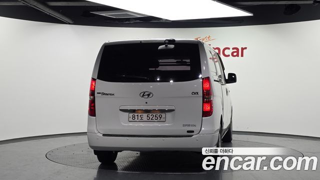 Hyundai Starex 2011 — photo 4