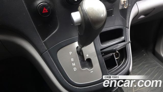 Hyundai Starex 2011 — photo 9