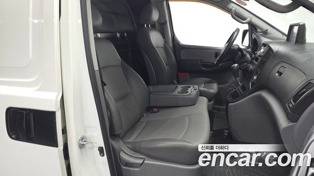 Hyundai Starex 2011 — photo 12