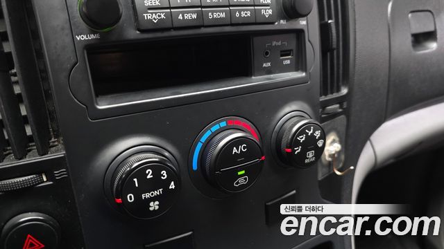 Hyundai Starex 2011 — photo 18