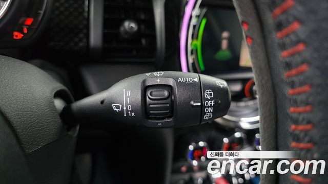 Mini Cooper 2019 — photo 17