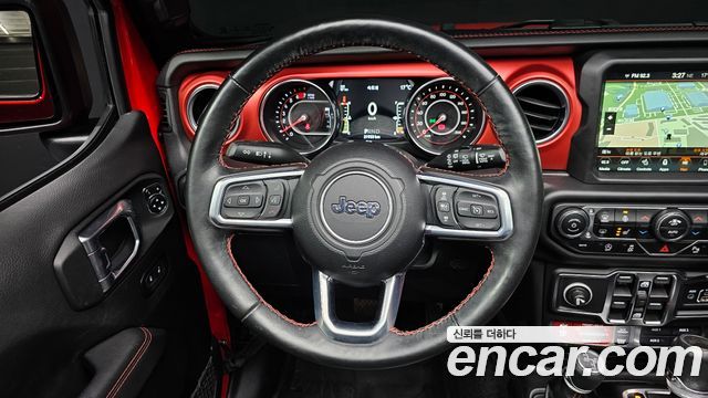 Jeep Wrangler 2021 — photo 19