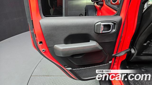 Jeep Wrangler 2021 — photo 15
