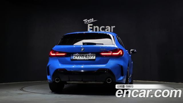 BMW 1-Series 2022 — photo 4