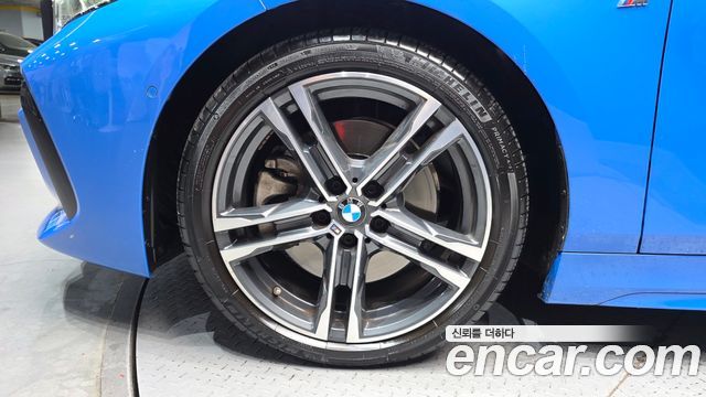 BMW 1-Series 2022 — photo 5