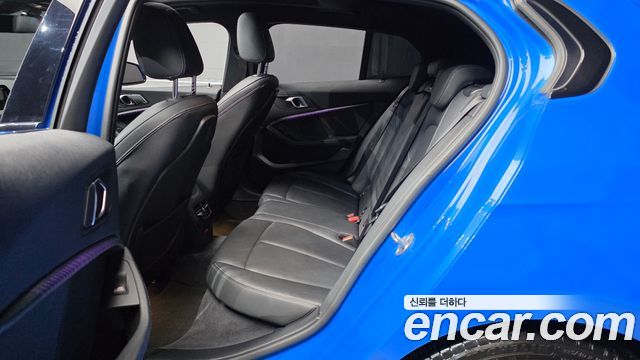 BMW 1-Series 2022 — photo 18