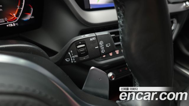 BMW 1-Series 2022 — photo 23