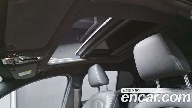 BMW 1-Series 2022 — photo 28