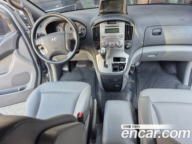 Hyundai Starex 2015 — photo 9