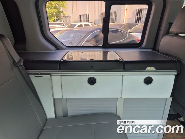 Hyundai Starex 2015 — photo 11