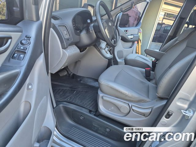 Hyundai Starex 2015 — photo 13