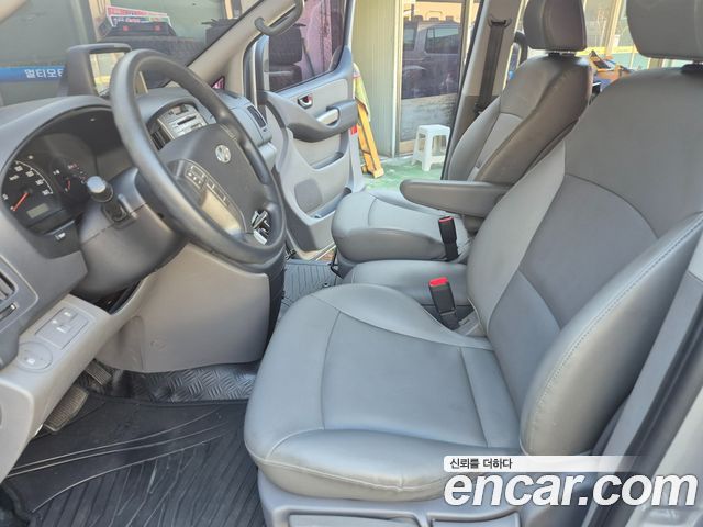 Hyundai Starex 2015 — photo 14