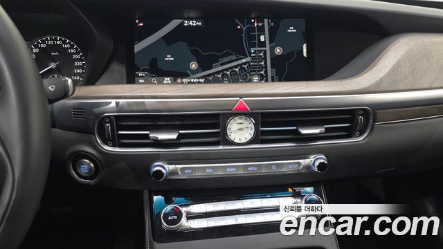Genesis G90 2019 — photo 19