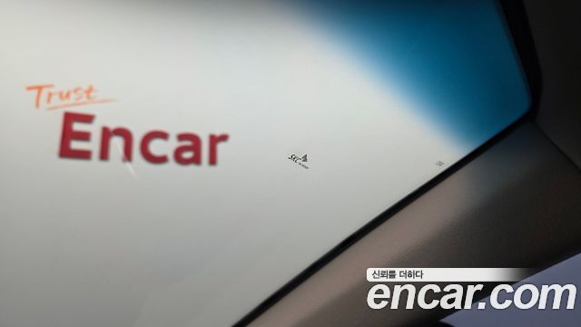 Genesis G90 2019 — photo 26