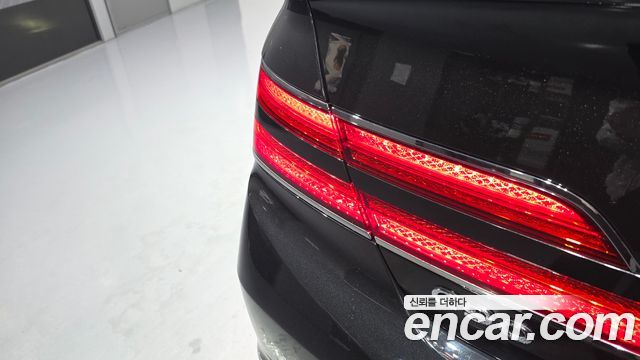 Genesis G90 2019 — photo 9