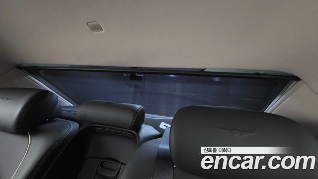 Genesis G90 2019 — photo 33