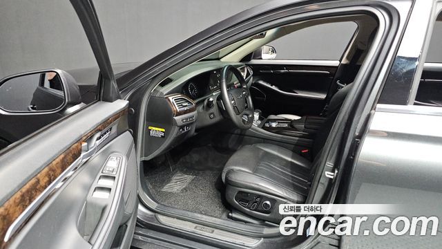 Genesis G90 2019 — photo 13