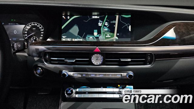 Genesis G90 2019 — photo 18