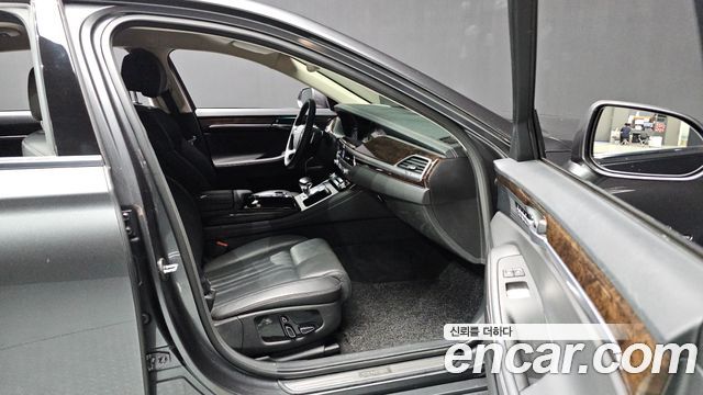 Genesis G90 2019 — photo 23
