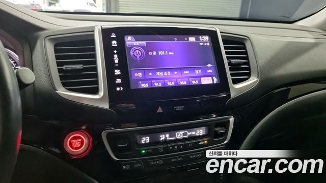 Honda Pilot 2017 — photo 10