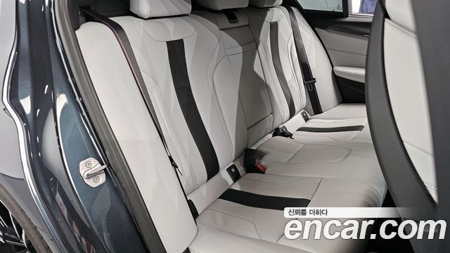 BMW M5 2019 — photo 18