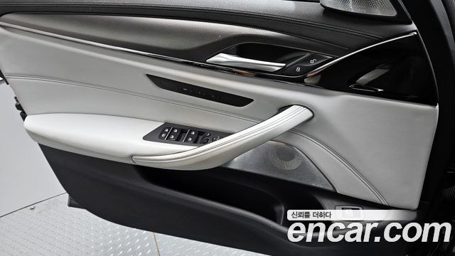 BMW M5 2019 — photo 14