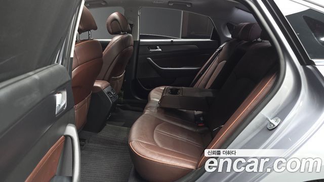 Hyundai Sonata 2017 — photo 18