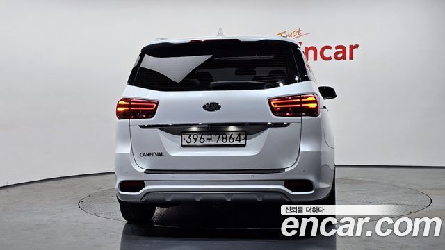 Kia Canival 2020 — photo 4