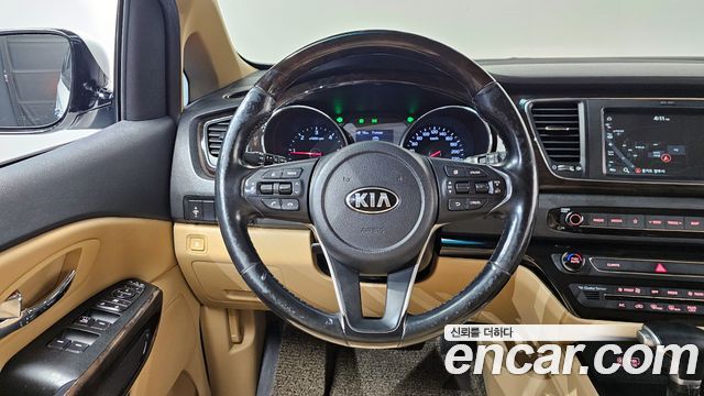 Kia Canival 2020 — photo 18