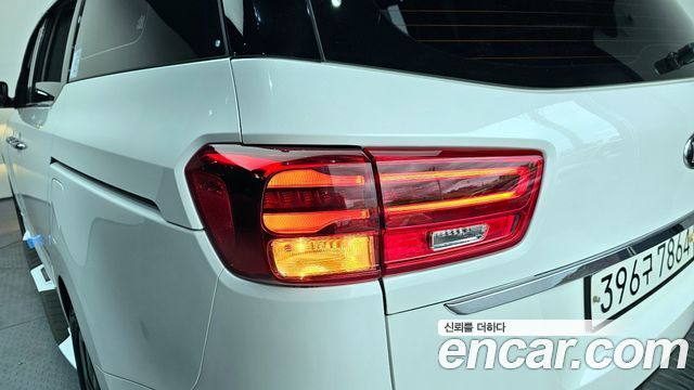 Kia Canival 2020 — photo 9