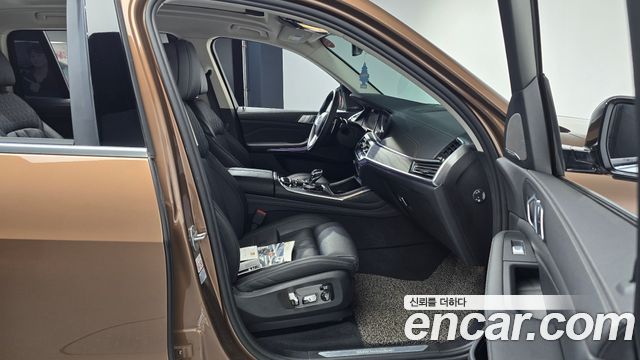 BMW X7 2020 — photo 11