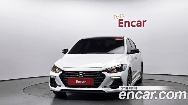 Hyundai AVANTE 2018 — photo 3
